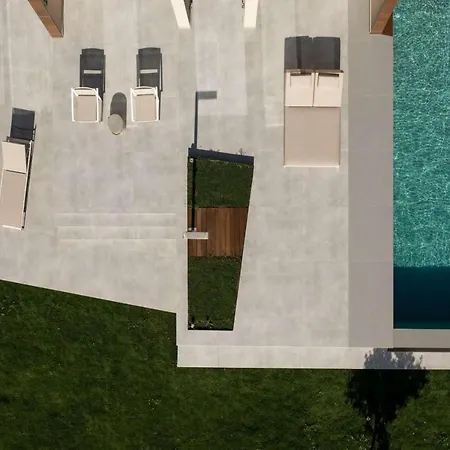 Thalatta Villa *